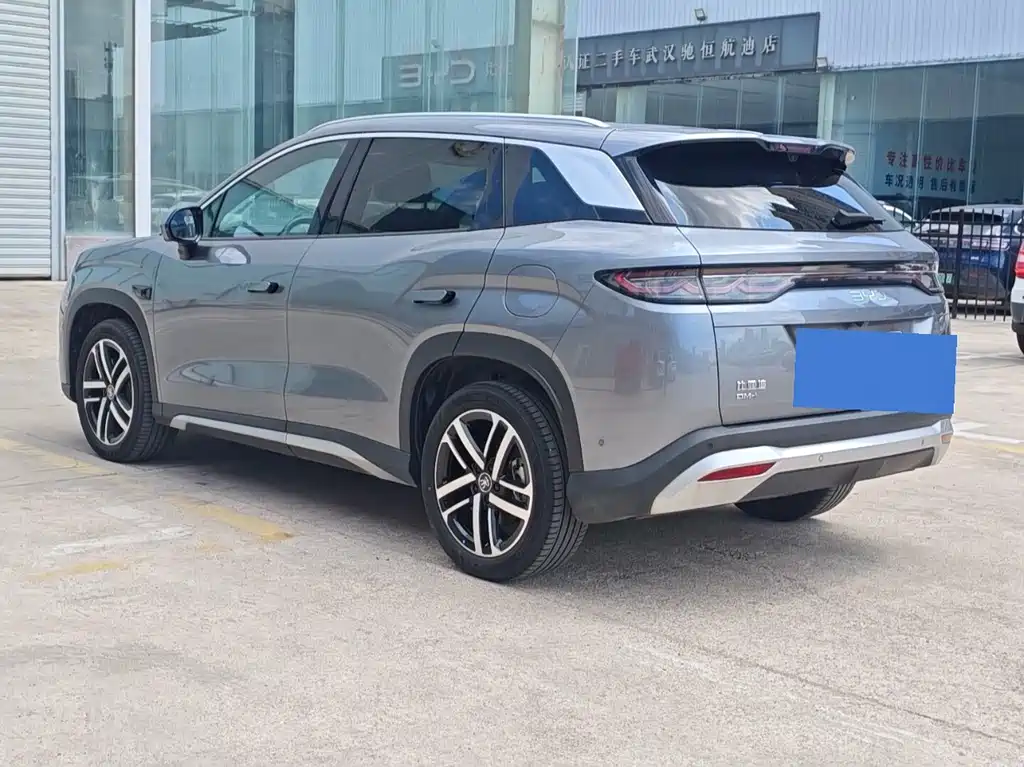 BYD Song L DM-i 2025 — фото 9