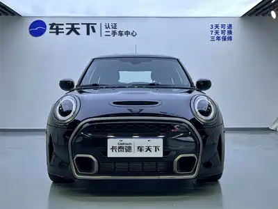 MINI MINI 2023
