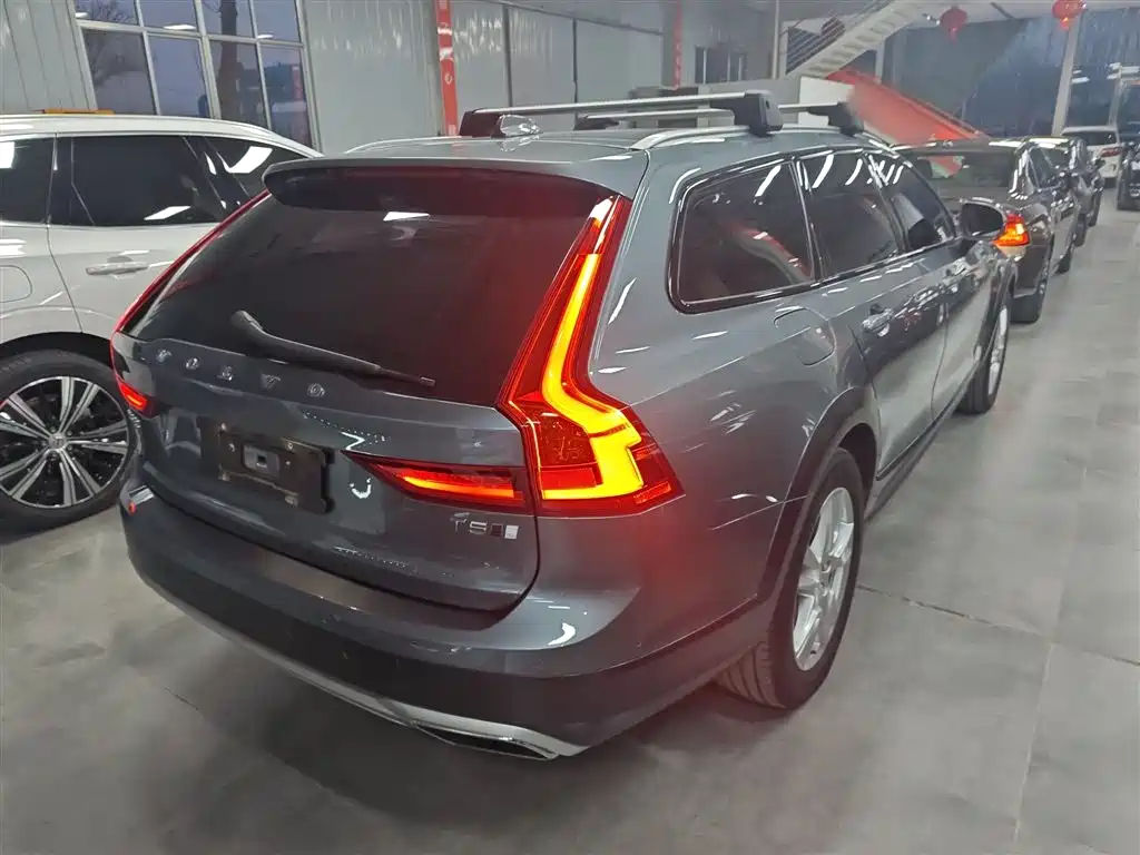Volvo V90 2018 — фото 23