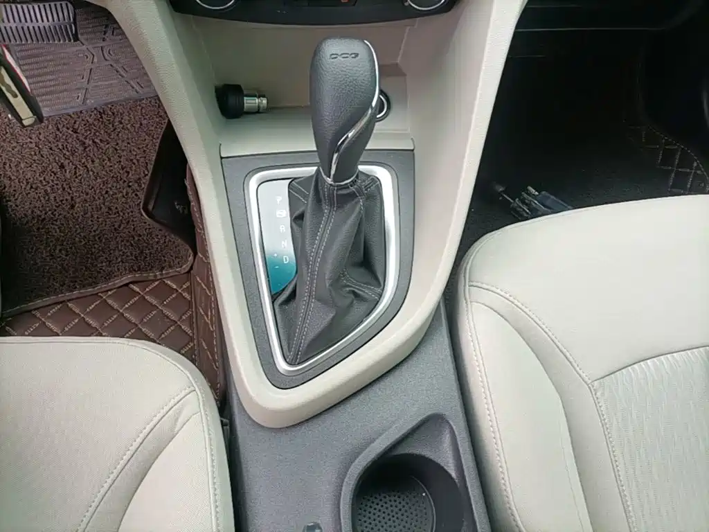 Buick Excelle 2019 — фото 14