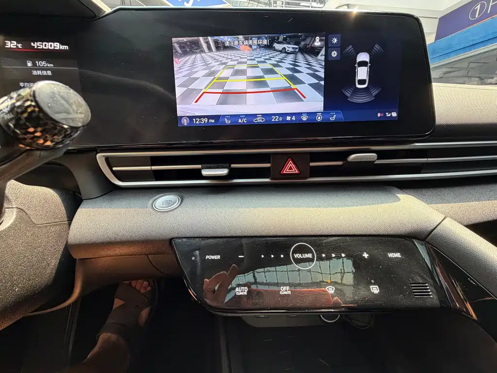 Hyundai Elantra 2022 — фото 10
