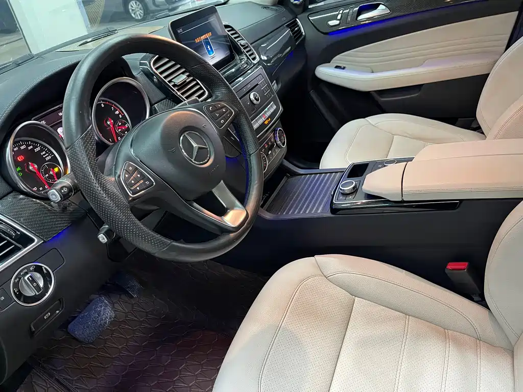 Mercedes-Benz GLE Coupe 2017 — фото 13