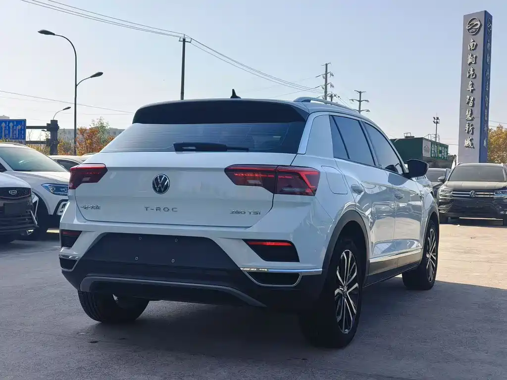 Volkswagen T-Roc 2022 — фото 9
