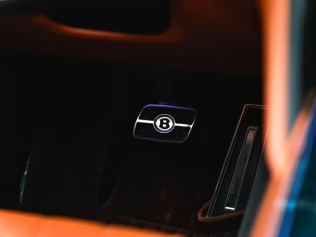 Bentley Flying Spur 2022 — фото 17
