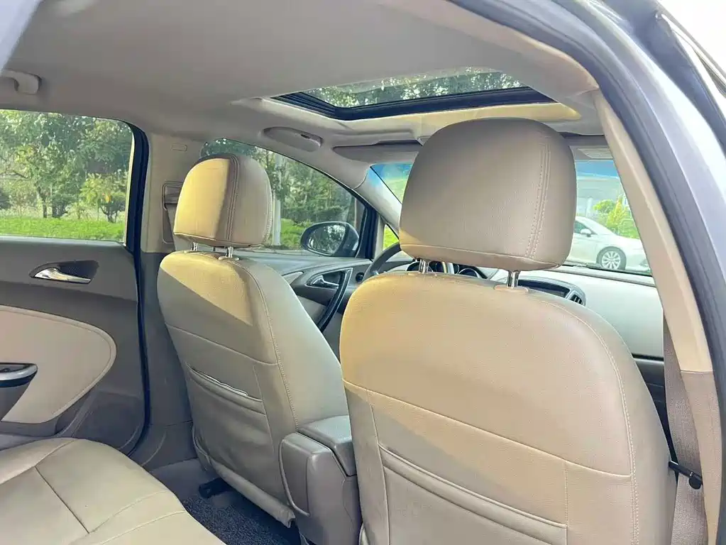 Buick Excelle GT 2015 — фото 17
