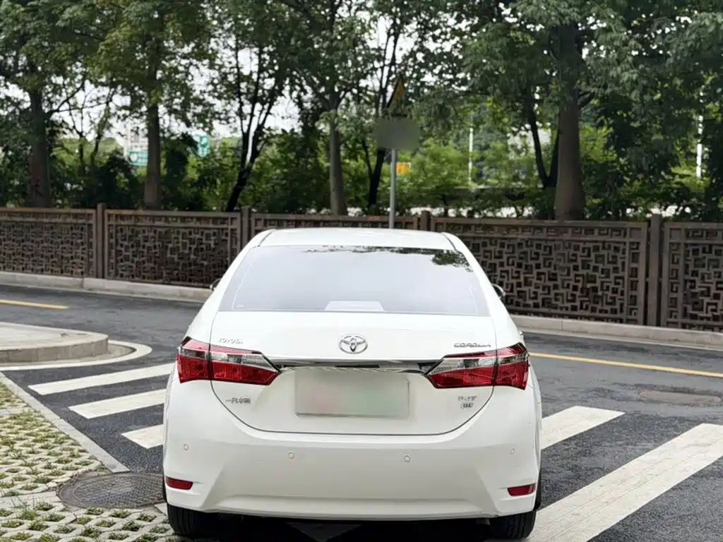 Toyota Corolla 2017 — фото 25
