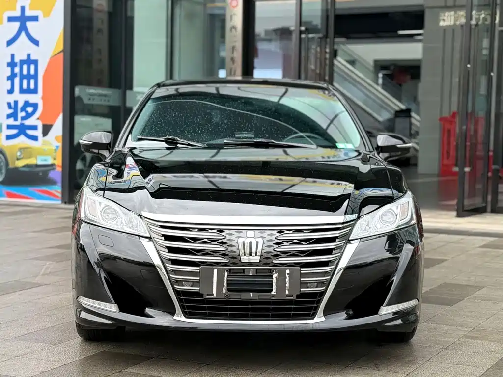 Toyota Crown 2017 — фото 2