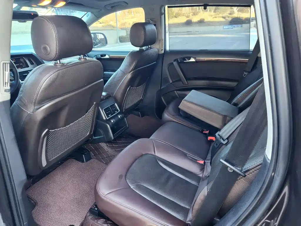 Audi Q7 2015 — фото 26