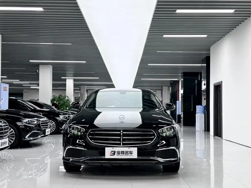 Mercedes-Benz E-Class 2023 — фото 2