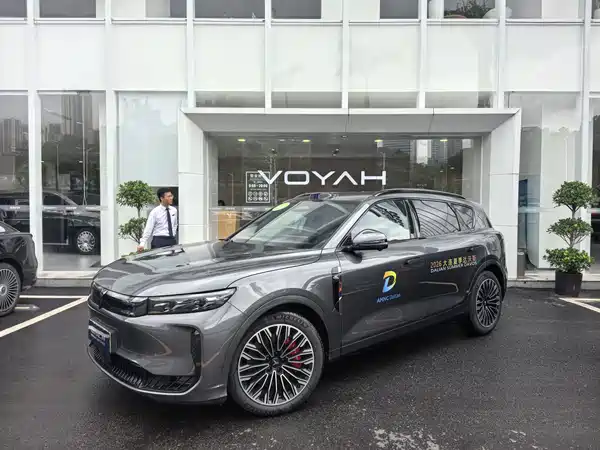Voyah FREE 2025