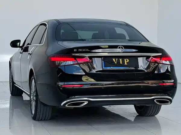 Mercedes-Benz E-Class 2023