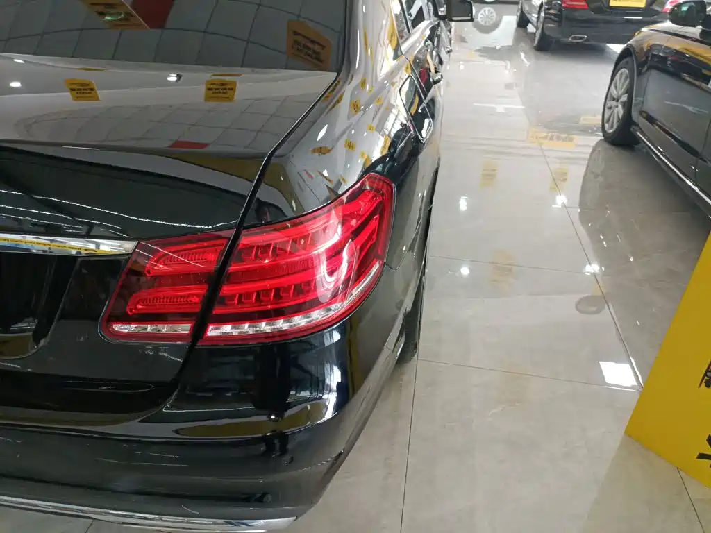 Mercedes-Benz E-Class 2015 — фото 24