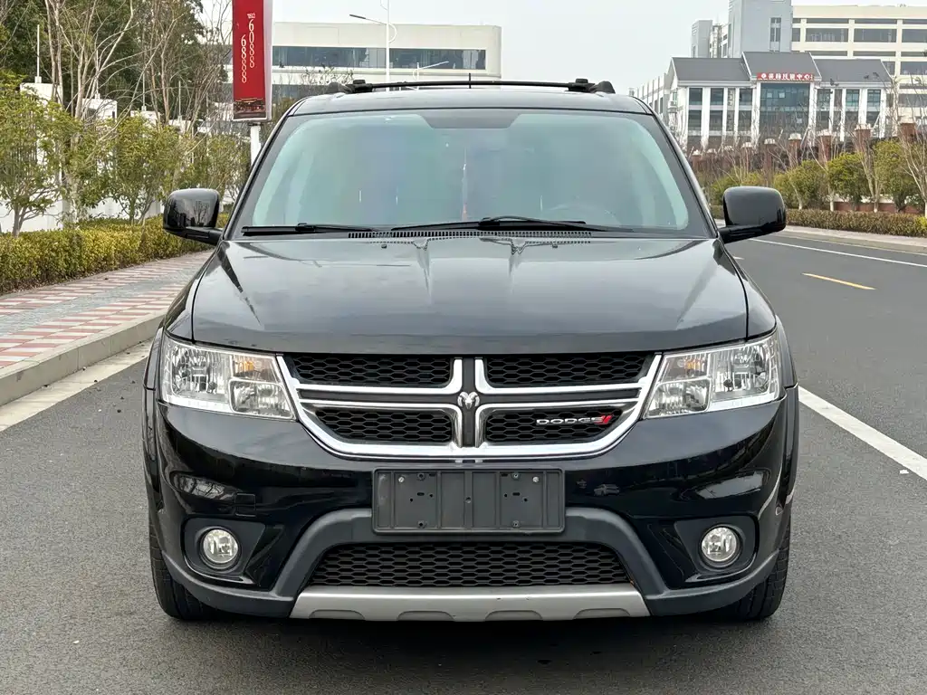 Dodge Journey 2014 — фото 2