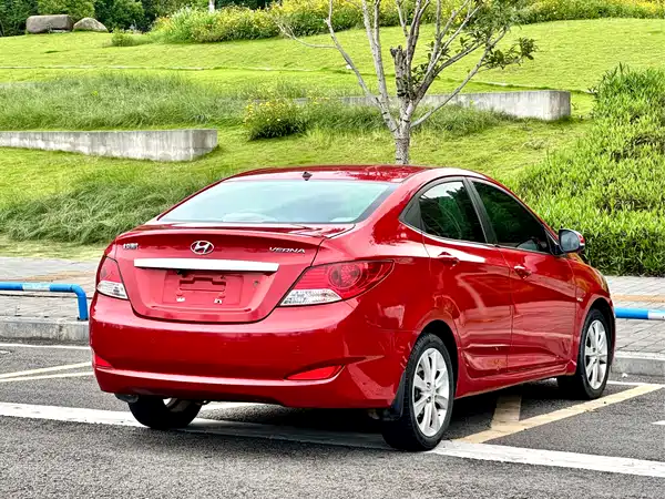 Hyundai Accent 2010