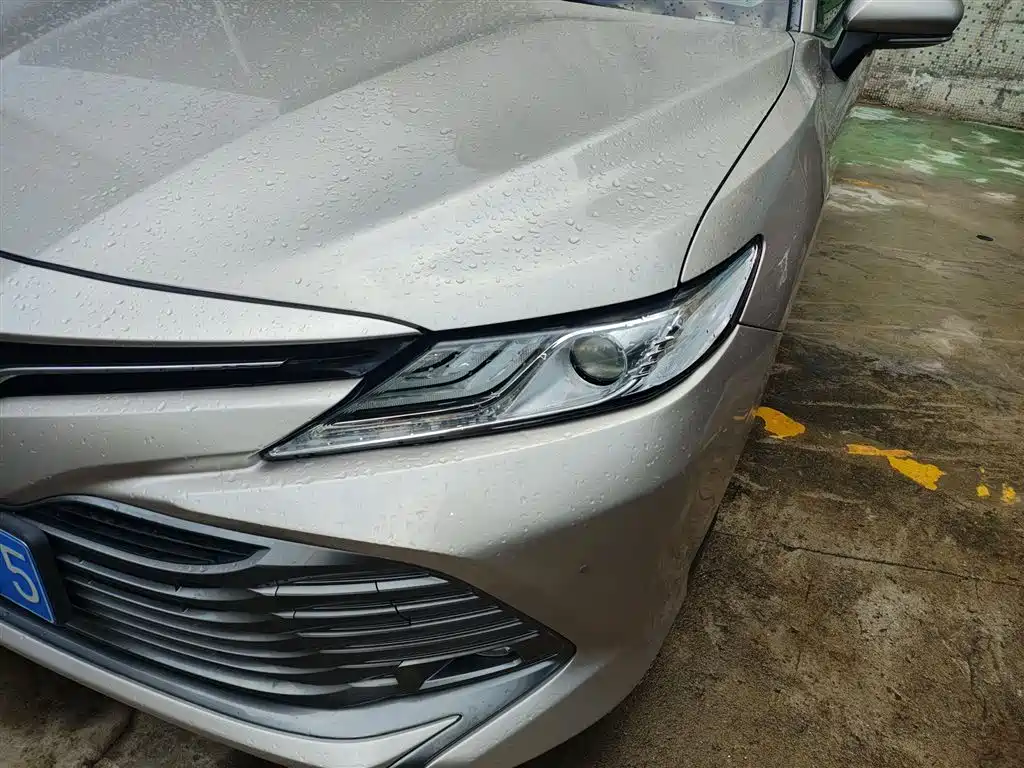 Toyota Camry 2019 — фото 24