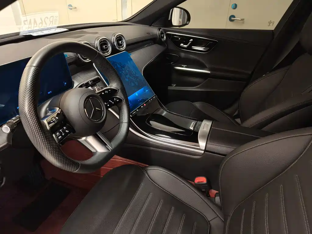 Mercedes-Benz C-Class 2023