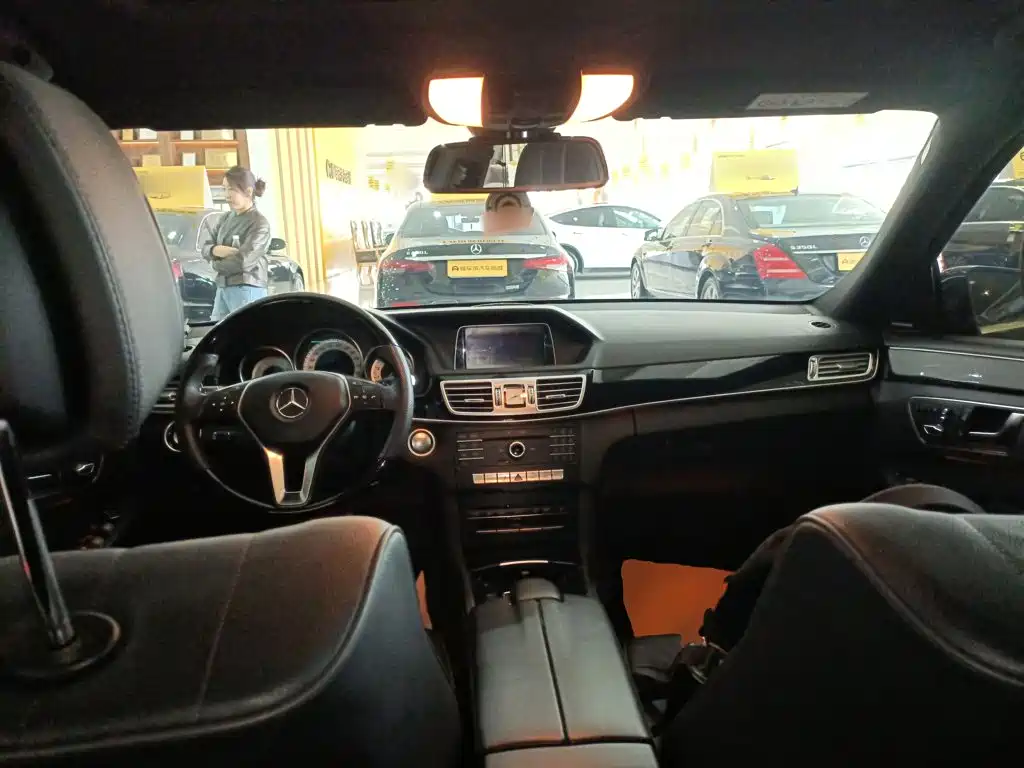 Mercedes-Benz E-Class 2015