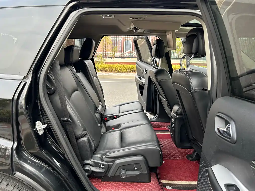 Dodge Journey 2014 — фото 11