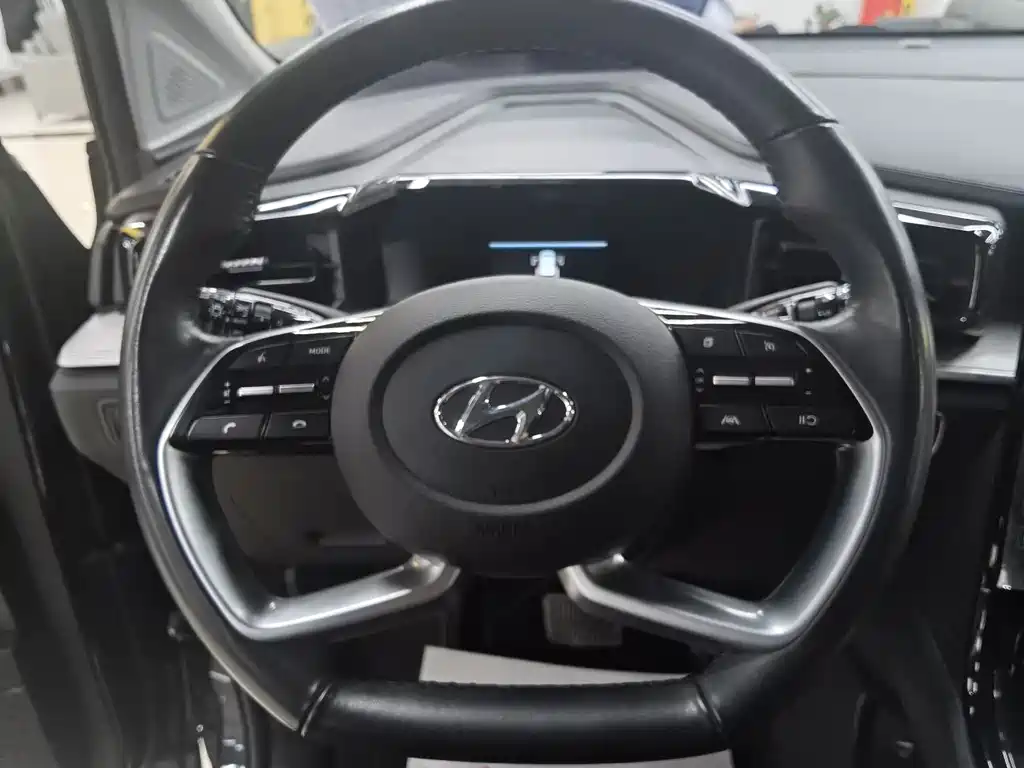 Hyundai Custo 2023 — фото 12