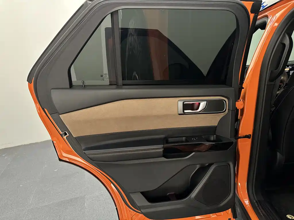 Ford Explorer 2023 — фото 14