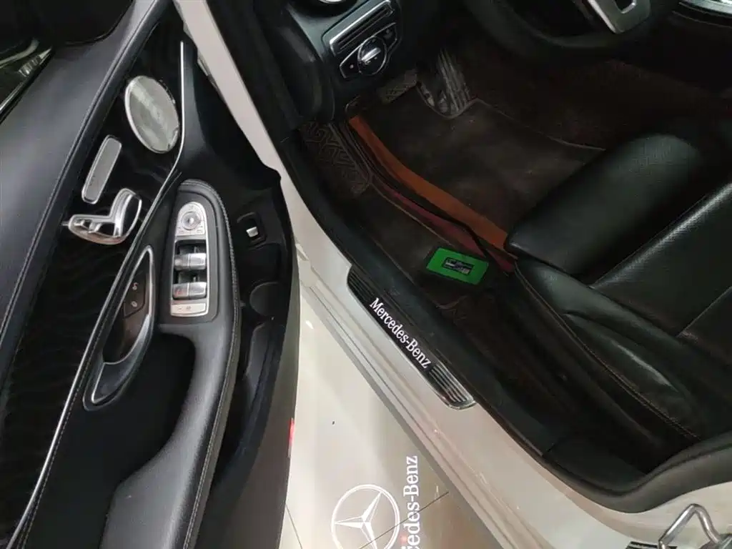 Mercedes-Benz C-Class 2019 — фото 16
