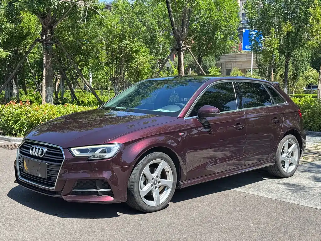 Audi A3 2019 — фото 1