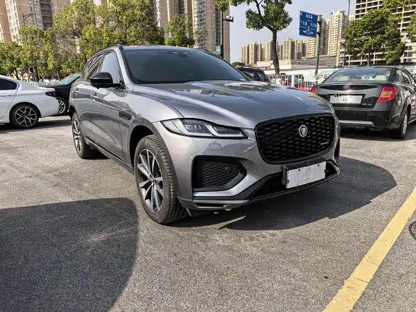 Jaguar F-PACE 2024