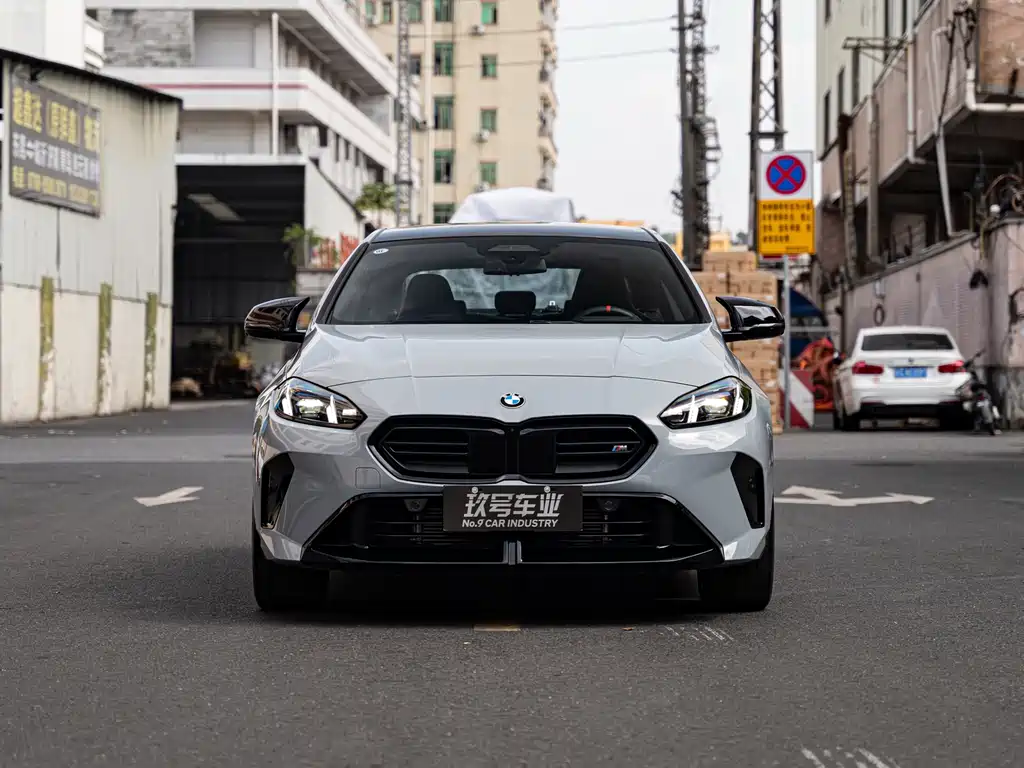 BMW M235L 2025 — фото 2