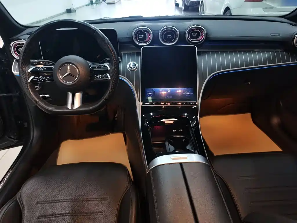 Mercedes-Benz C-Class 2023 — фото 10