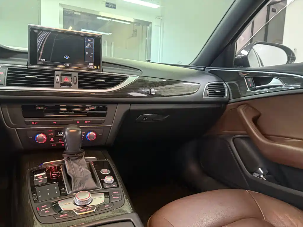 Audi A6L 2018 — фото 18