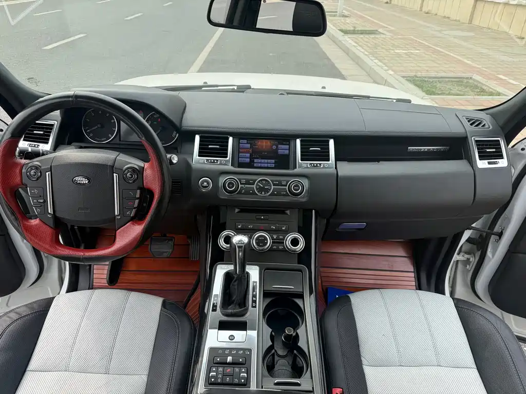 Land Rover Sport 2013 — фото 9