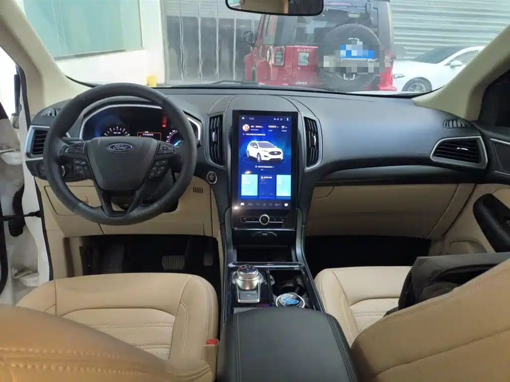 Ford Edge 2020 — фото 10