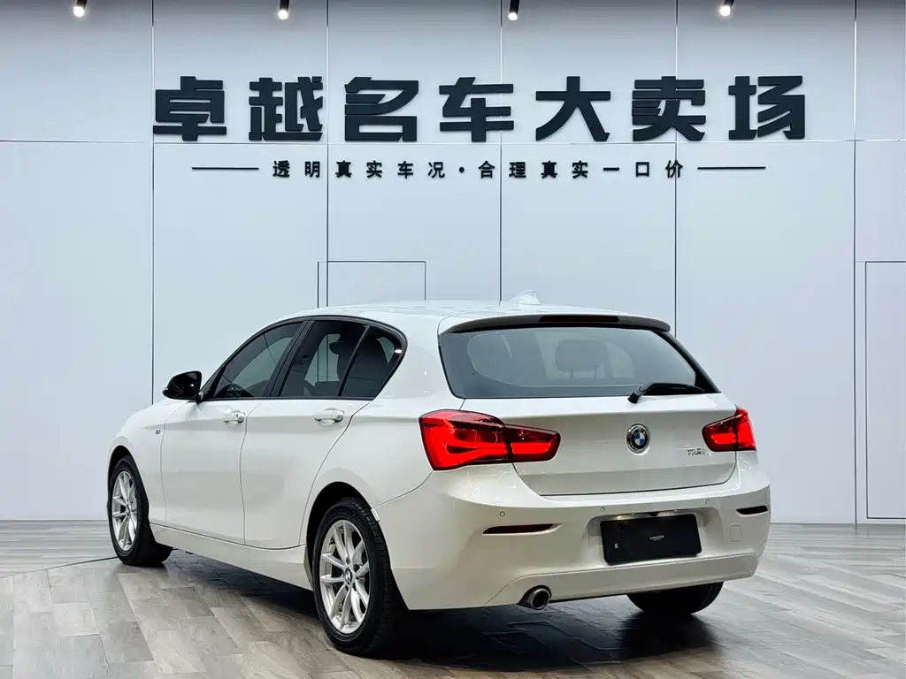 BMW 1 Series 2019 — фото 14