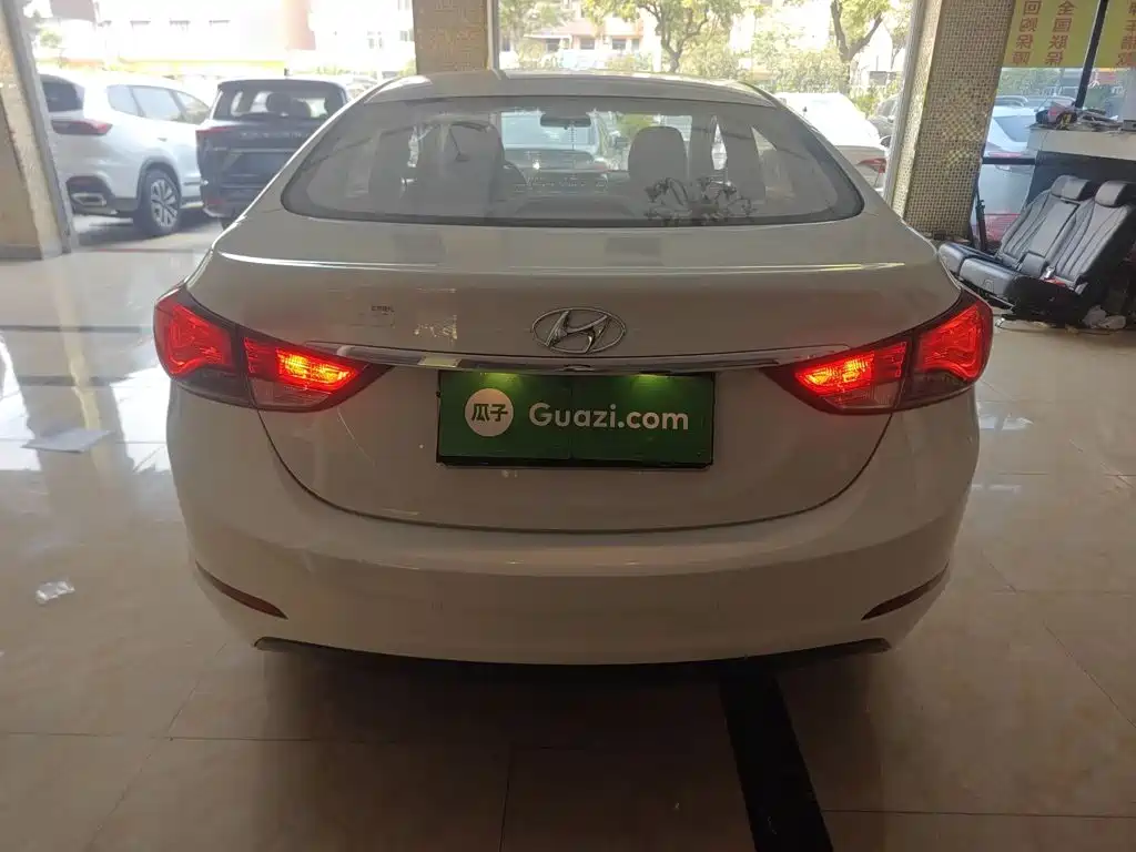 Hyundai Elantra 2018