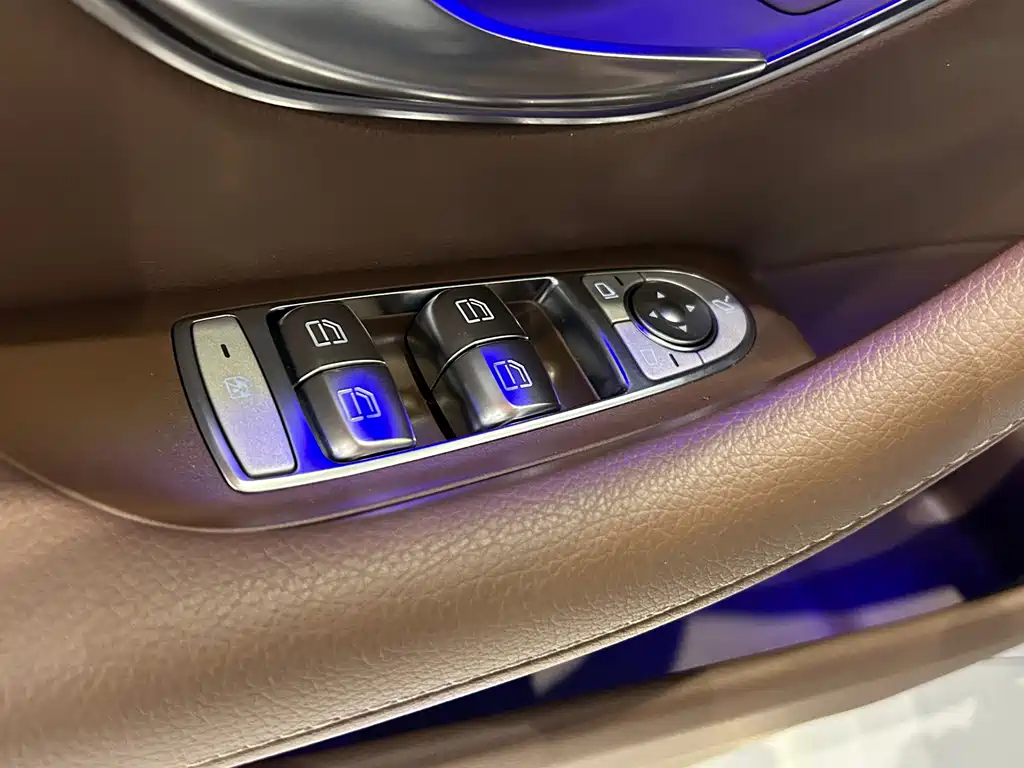 Mercedes-Benz E-Class 2024