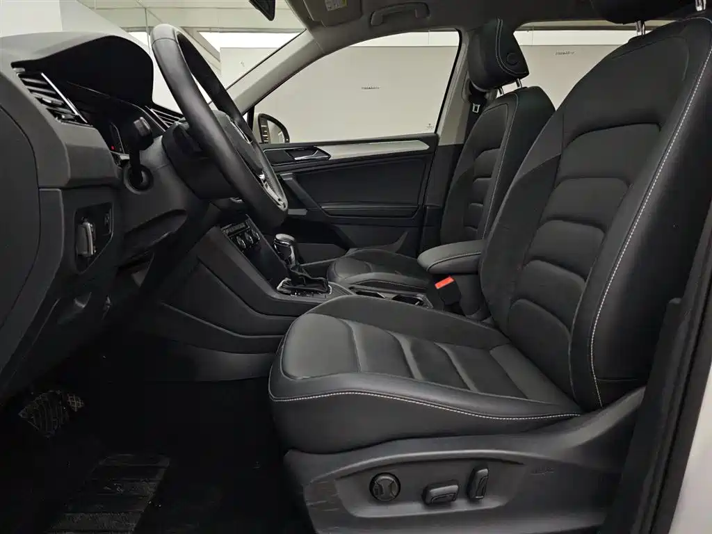 Volkswagen Tiguan L 2020 — фото 7
