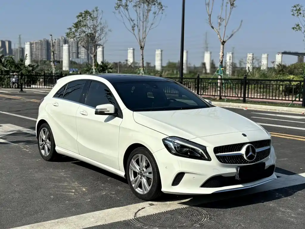 Mercedes-Benz A-Class 2017 — фото 25