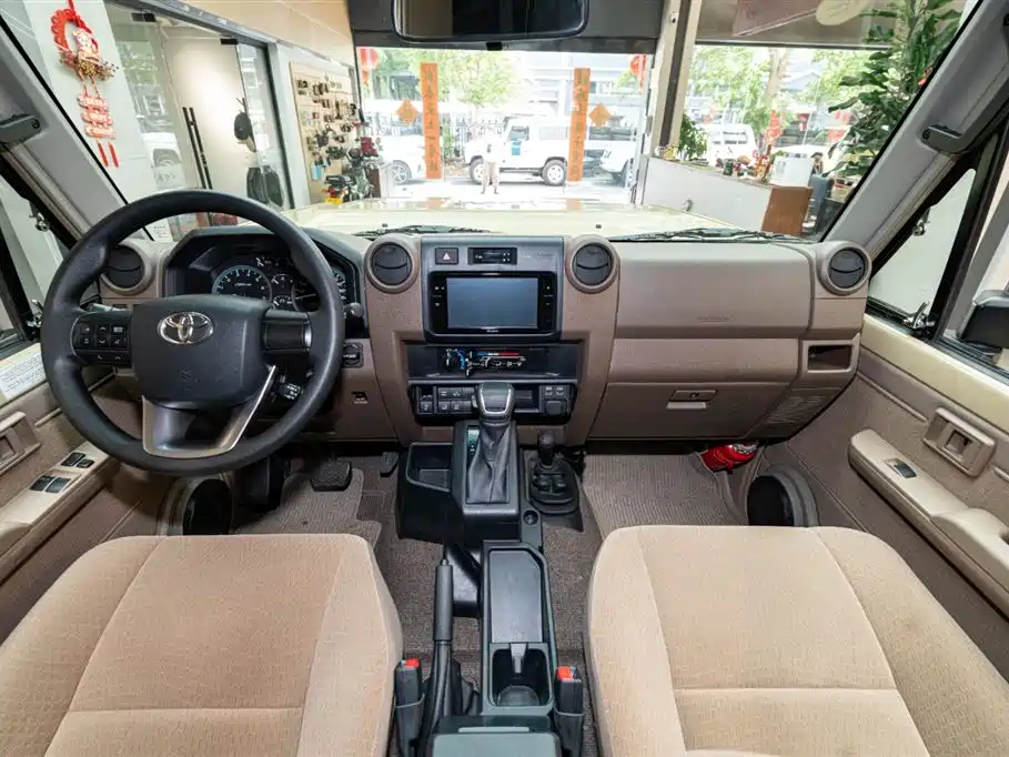 Toyota Land Cruiser 2025 — фото 9