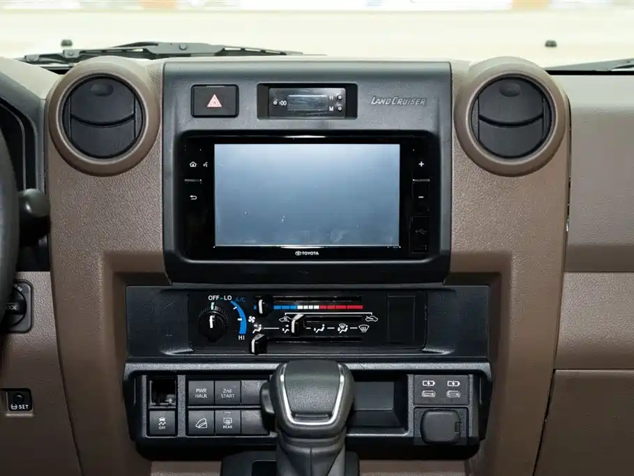 Toyota Land Cruiser 2025 — фото 15
