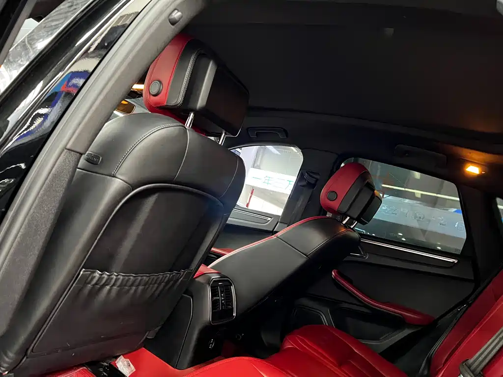 Porsche Macan 2020 — фото 14