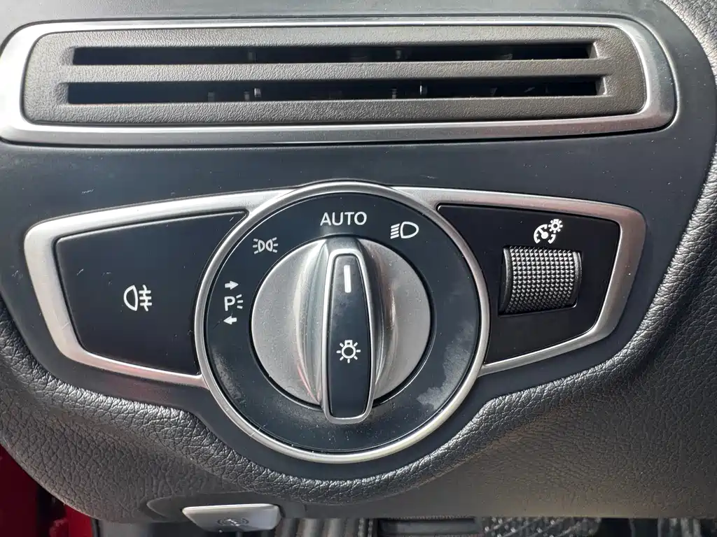 Mercedes-Benz C-Class 2021 — фото 15