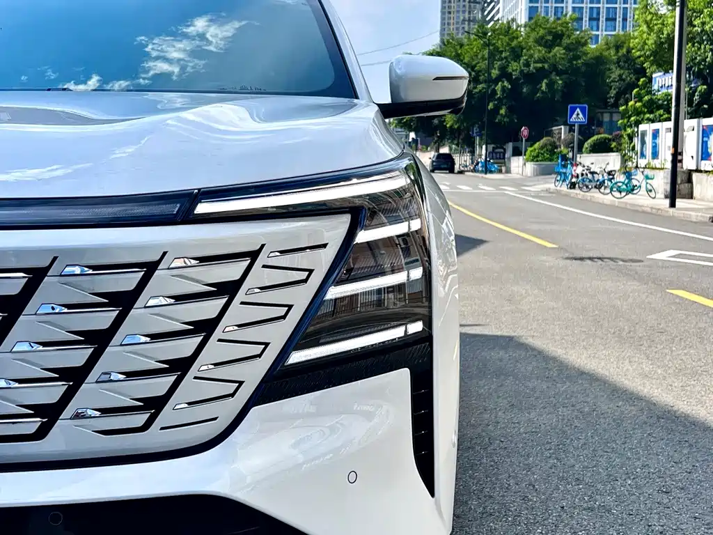 Changan CS75PLUS 2025 — фото 4