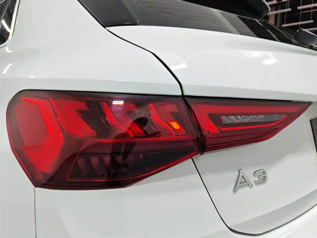 Audi A3 2021 — фото 14
