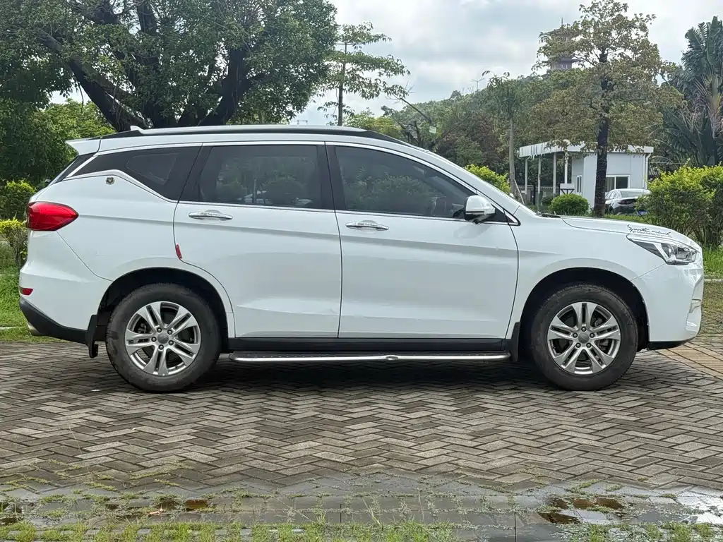 Haval M6 2019 — фото 12