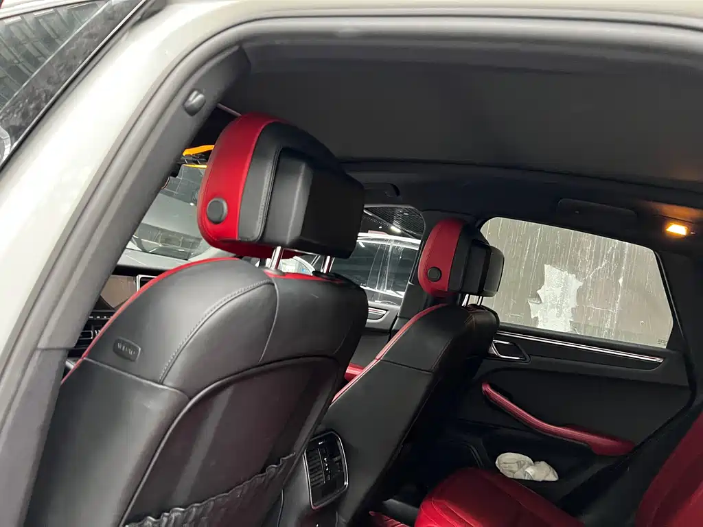 Porsche Macan 2021 — фото 15