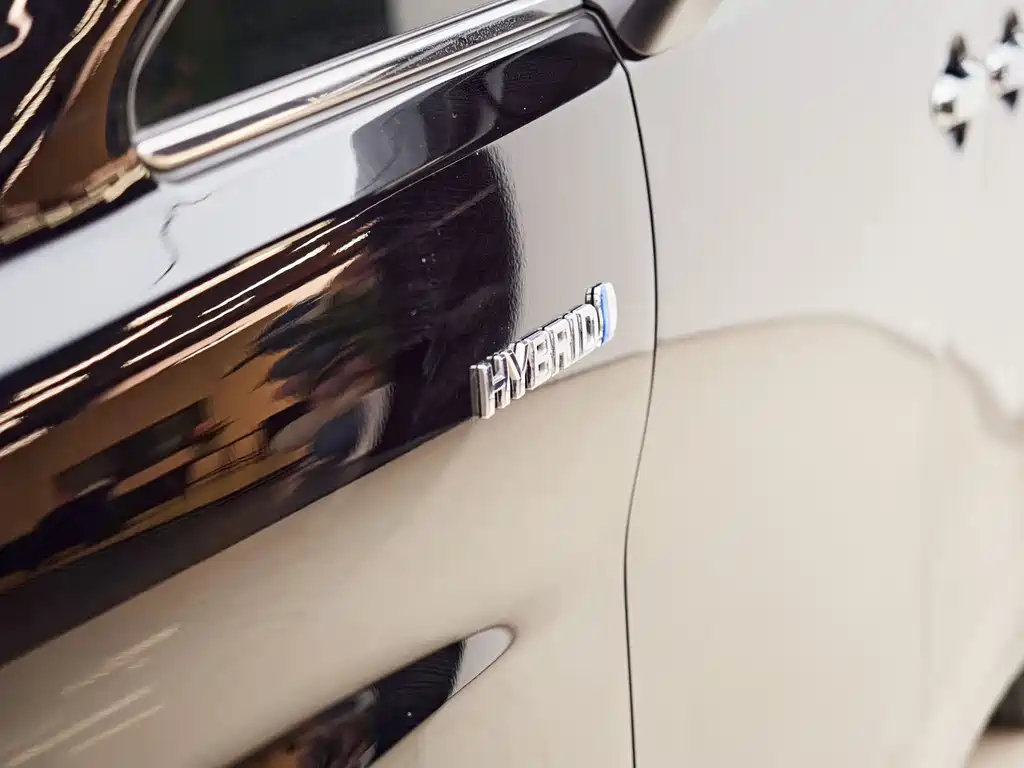 Toyota Alphard 2021 — фото 6