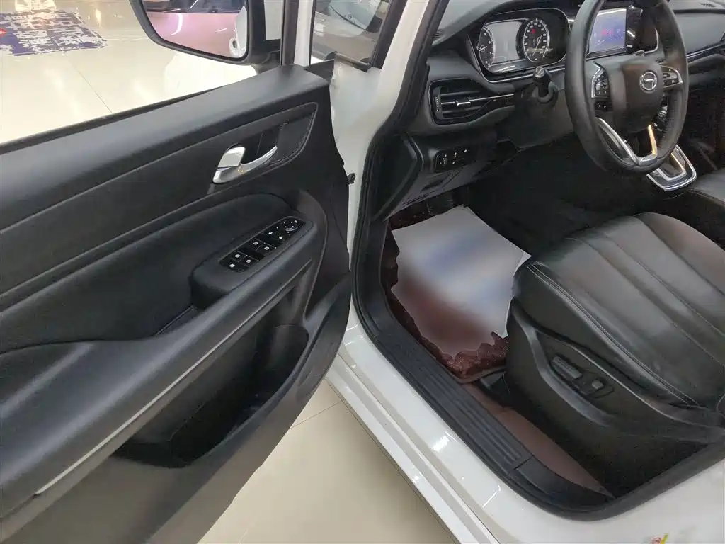 GAC Motor Trumpchi M6 2021 — фото 13