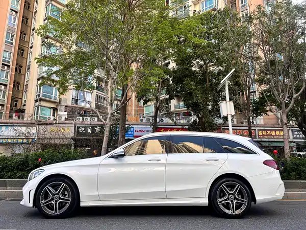 Mercedes-Benz C-Class 2020
