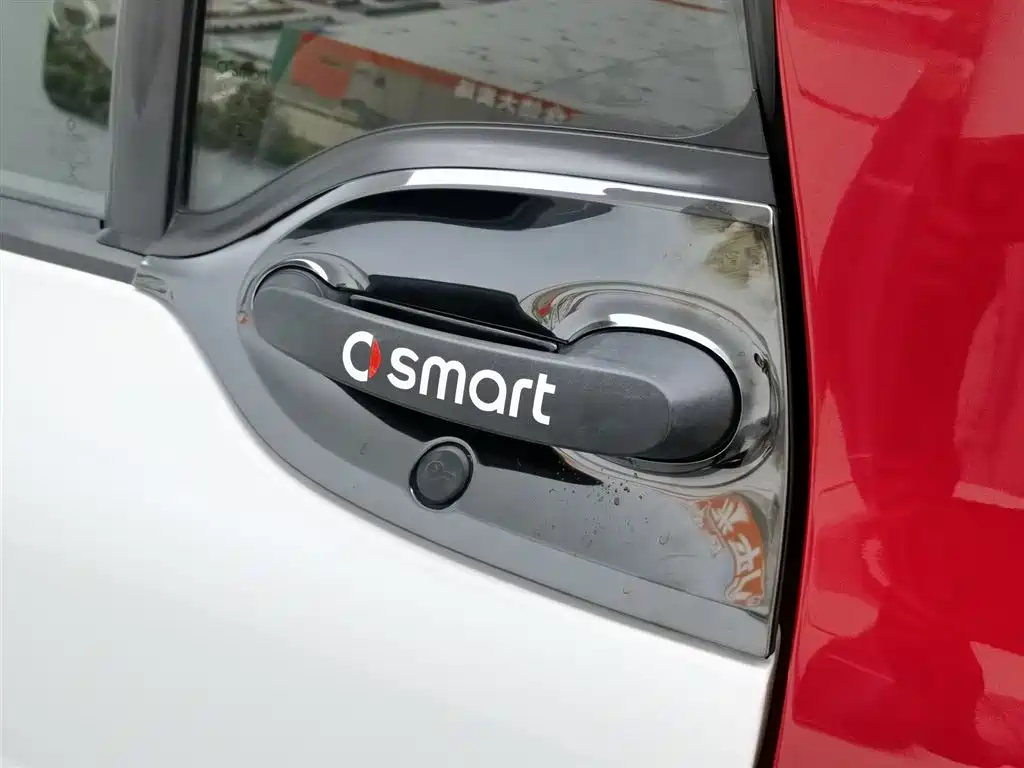 smart Fortwo 2018 — фото 18