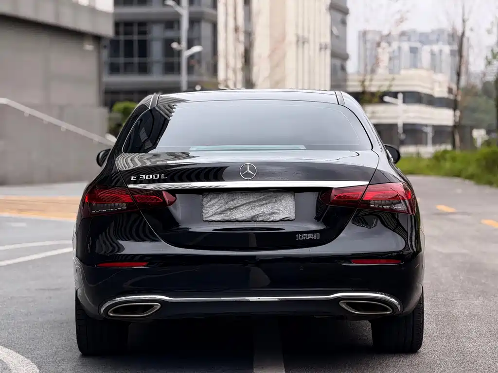 Mercedes-Benz E-Class 2022